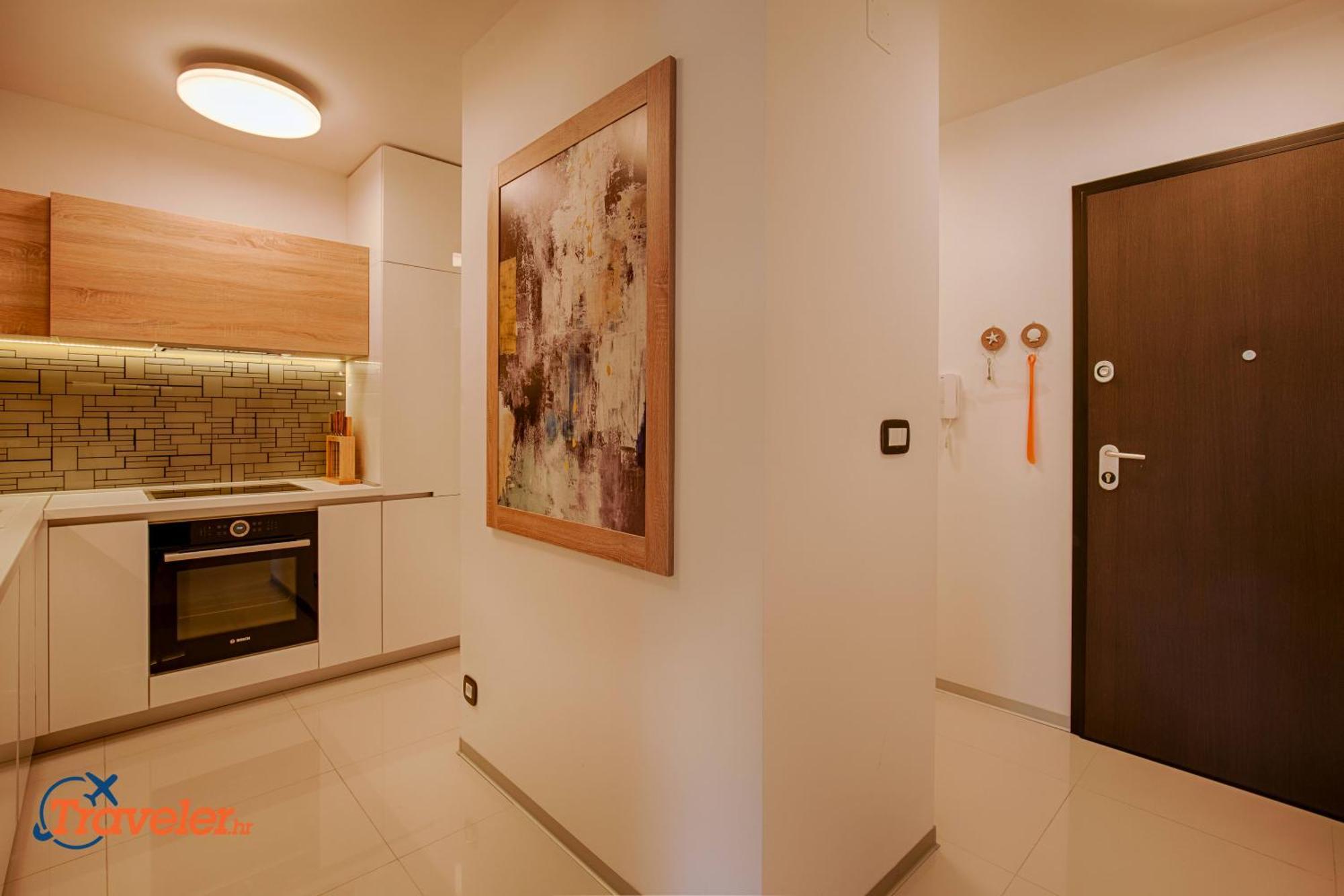 Deluxe New Apartments - Few Steps From The Beach - Luxury Holiday With Style - By Traveler Tourist Agency Krk Krk Town Dış mekan fotoğraf