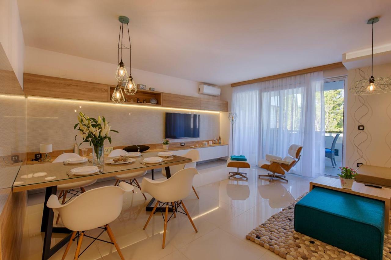 Deluxe New Apartments - Few Steps From The Beach - Luxury Holiday With Style - By Traveler Tourist Agency Krk Krk Town Dış mekan fotoğraf