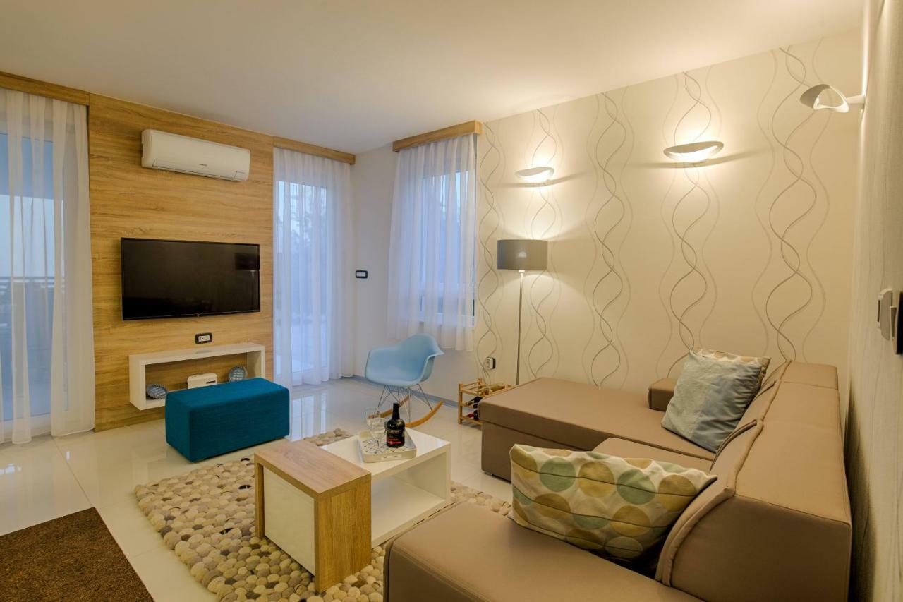 Deluxe New Apartments - Few Steps From The Beach - Luxury Holiday With Style - By Traveler Tourist Agency Krk Krk Town Dış mekan fotoğraf