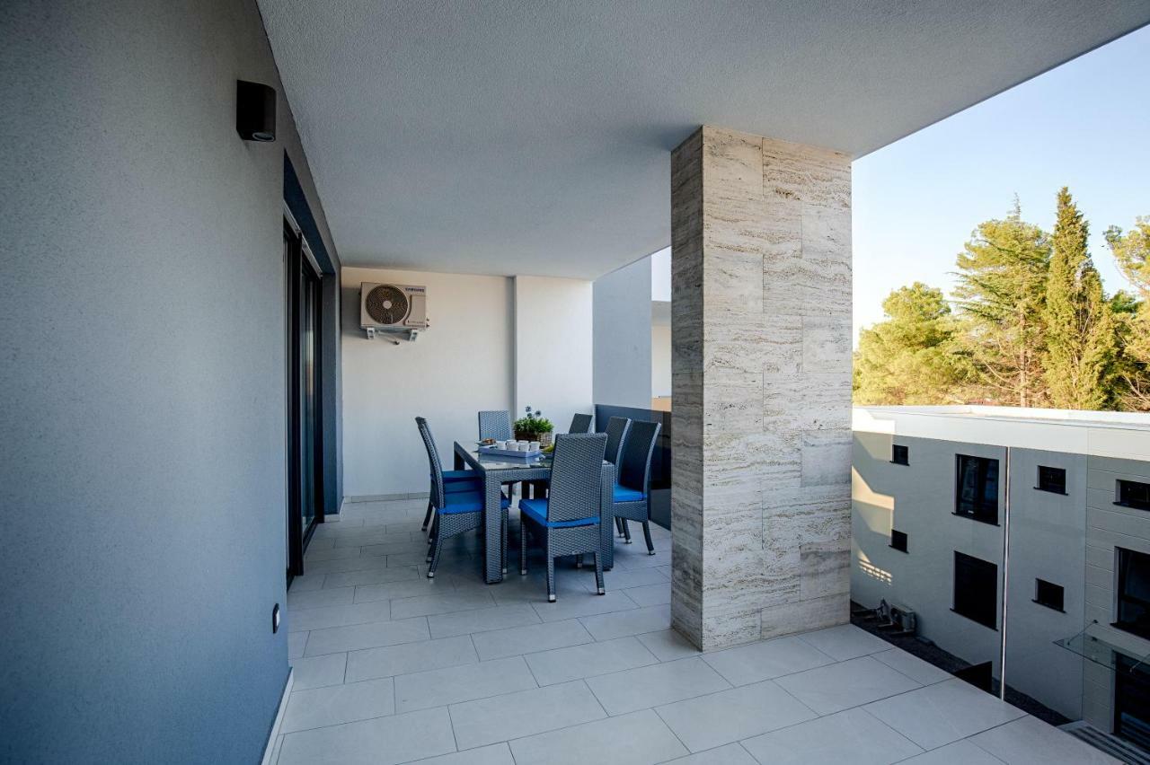 Deluxe New Apartments - Few Steps From The Beach - Luxury Holiday With Style - By Traveler Tourist Agency Krk Krk Town Dış mekan fotoğraf