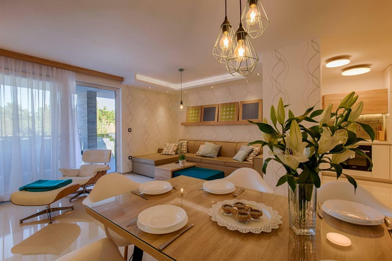 Deluxe New Apartments - Few Steps From The Beach - Luxury Holiday With Style - By Traveler Tourist Agency Krk Krk Town Dış mekan fotoğraf