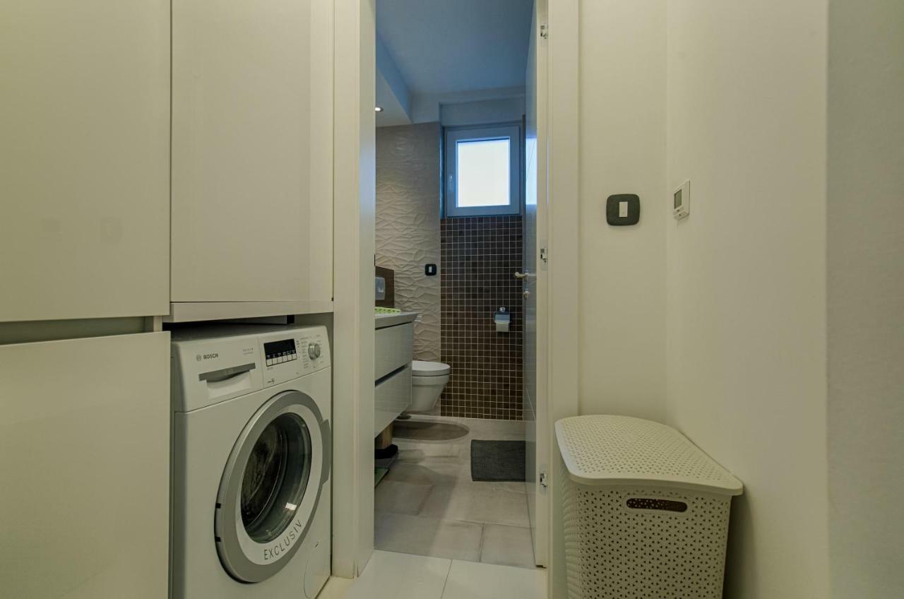 Deluxe New Apartments - Few Steps From The Beach - Luxury Holiday With Style - By Traveler Tourist Agency Krk Krk Town Dış mekan fotoğraf