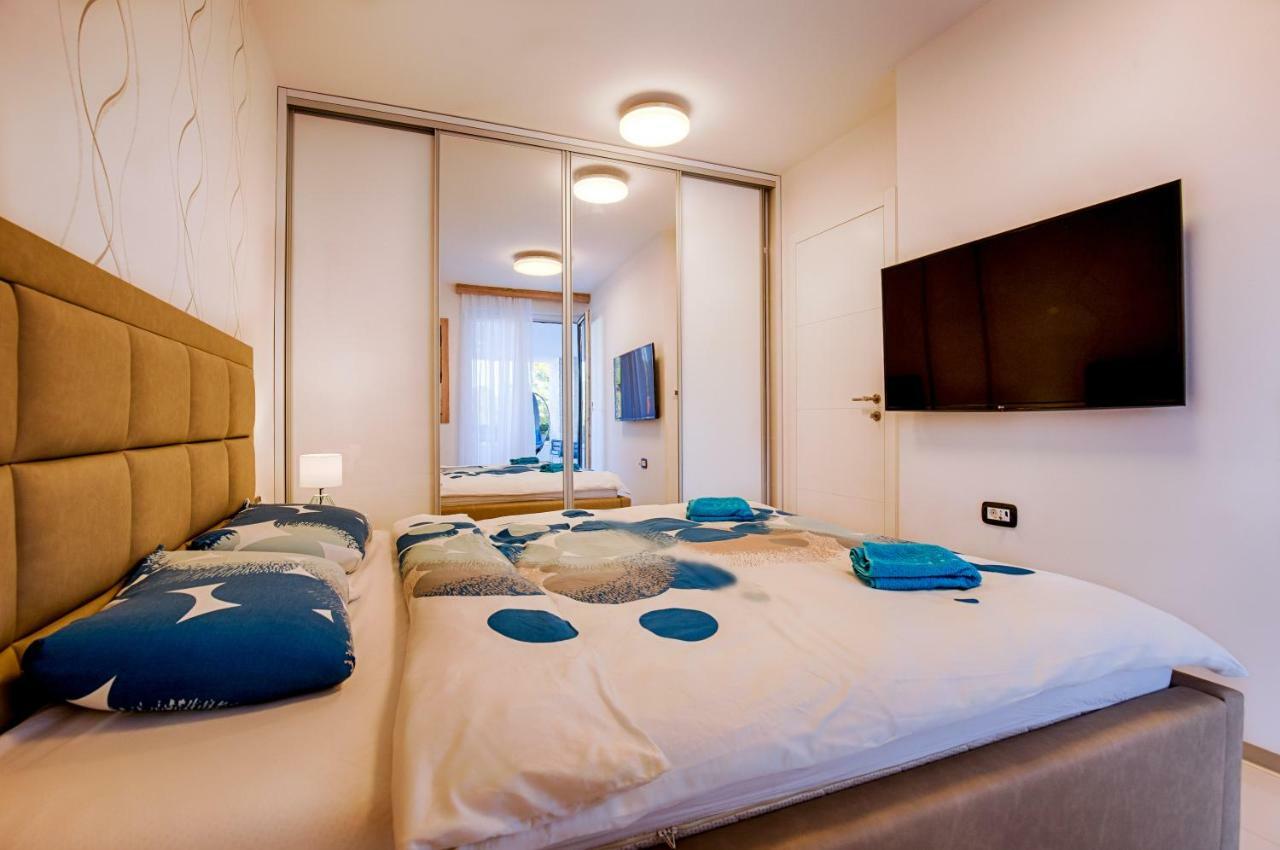 Deluxe New Apartments - Few Steps From The Beach - Luxury Holiday With Style - By Traveler Tourist Agency Krk Krk Town Dış mekan fotoğraf