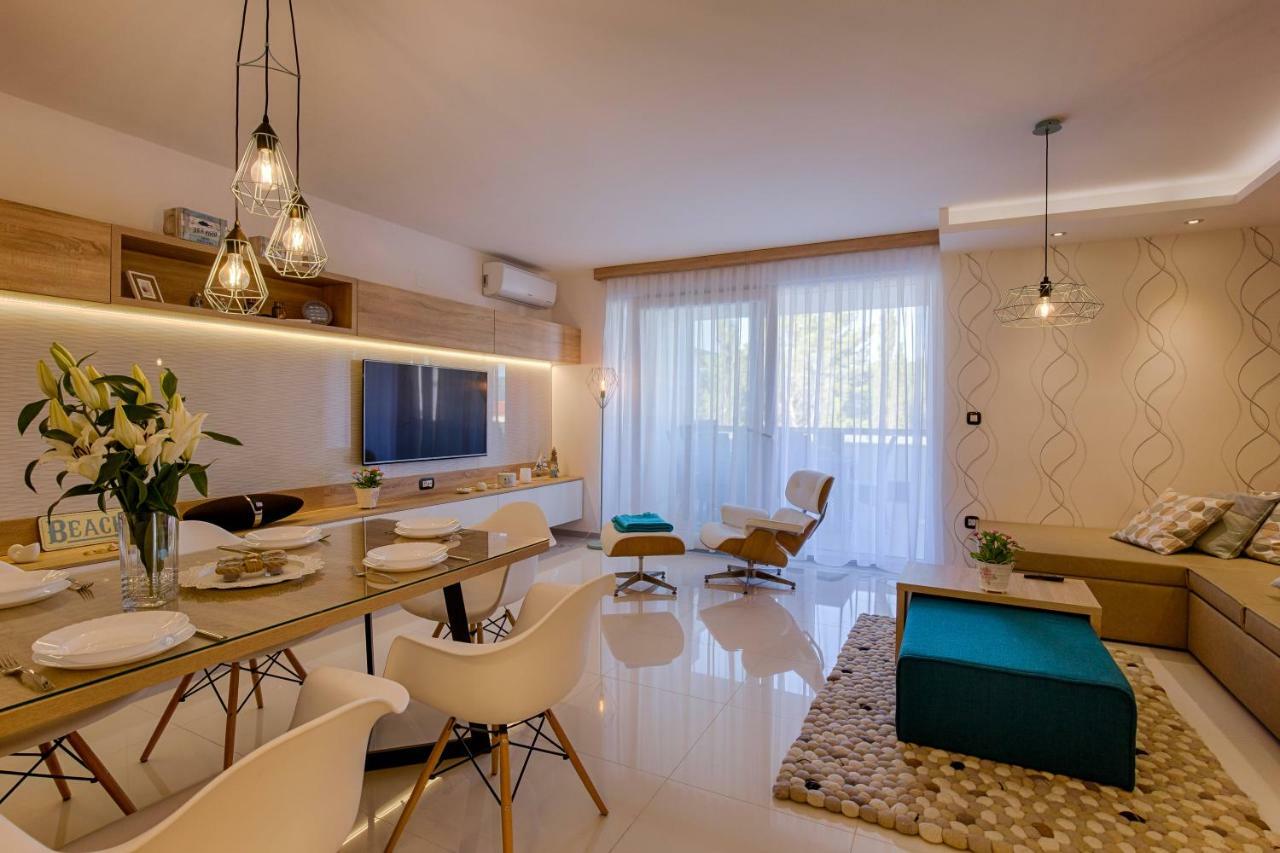 Deluxe New Apartments - Few Steps From The Beach - Luxury Holiday With Style - By Traveler Tourist Agency Krk Krk Town Dış mekan fotoğraf
